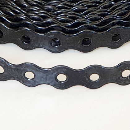 Перфолента PVM 17 x 1.0 mm, 10 m, Черна