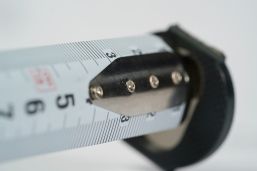 Ролетка с магнит SAVAGE GRIPLINE 8m / 27mm